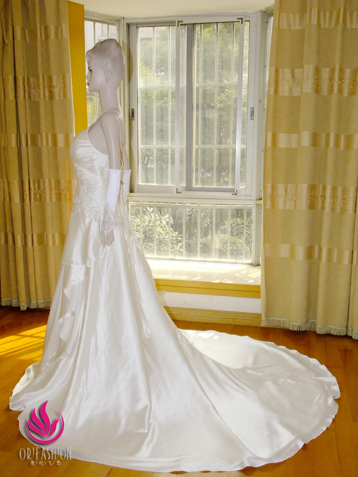 Orifashion HandmadeHandmade Silk Wedding Dress beaded with rhine